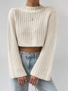 Lara - Women's cropped sweater with bell sleeves